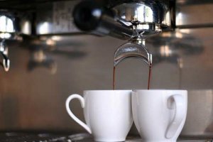 Mit der richtigen Siebträgermaschine gelingt der uno caffè - Espresso