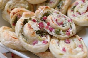 Schinkelwürfel sind gut geeignet für ein deftiges und sättigendes Gebäck