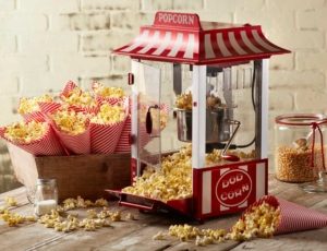 Popcornmaschine Popcornmaschine (depositphotos.com)